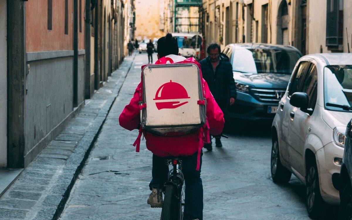 foodora ber hetsere og hatere ta seg en bolle! — Kreativt Forum