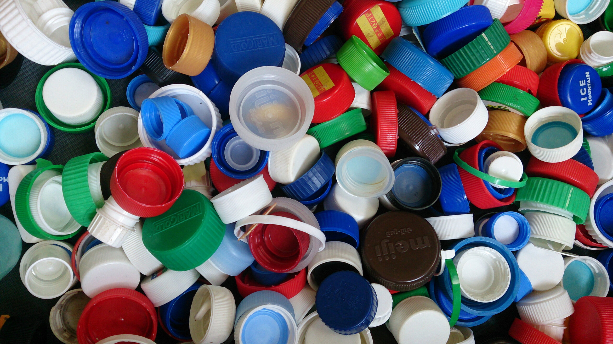 Bottle Caps – What are they made from? - Food Safety Works